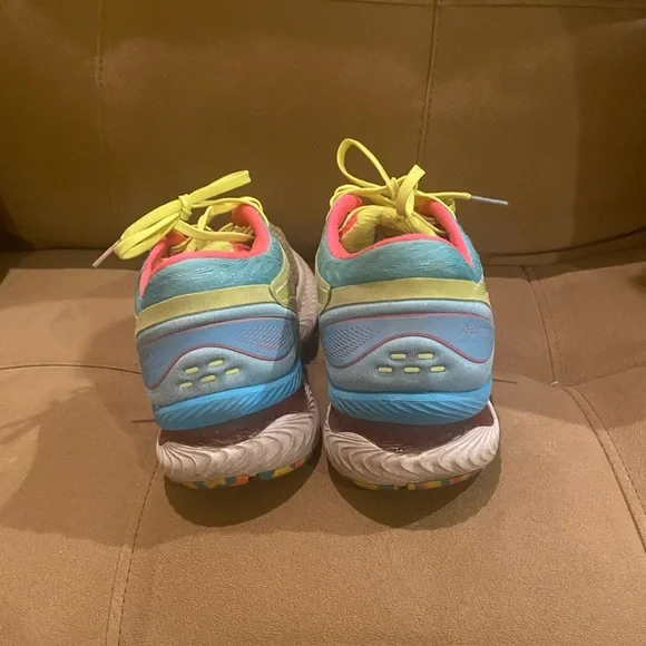 ASICS Gel Nimbus 22-Size 7.5 - Picture 3 of 9